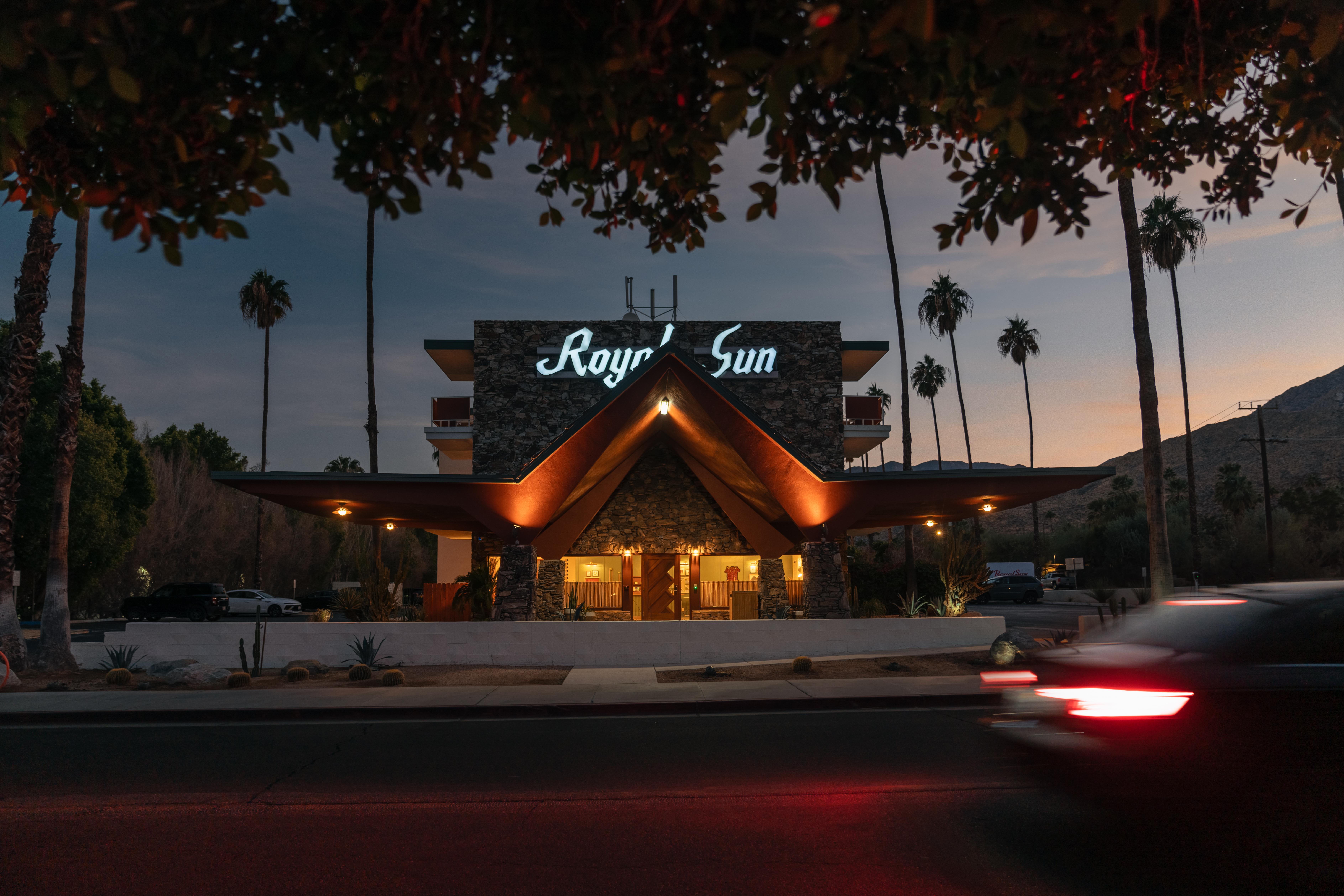 Royal Sun Palm Springs Hotel Bagian luar foto