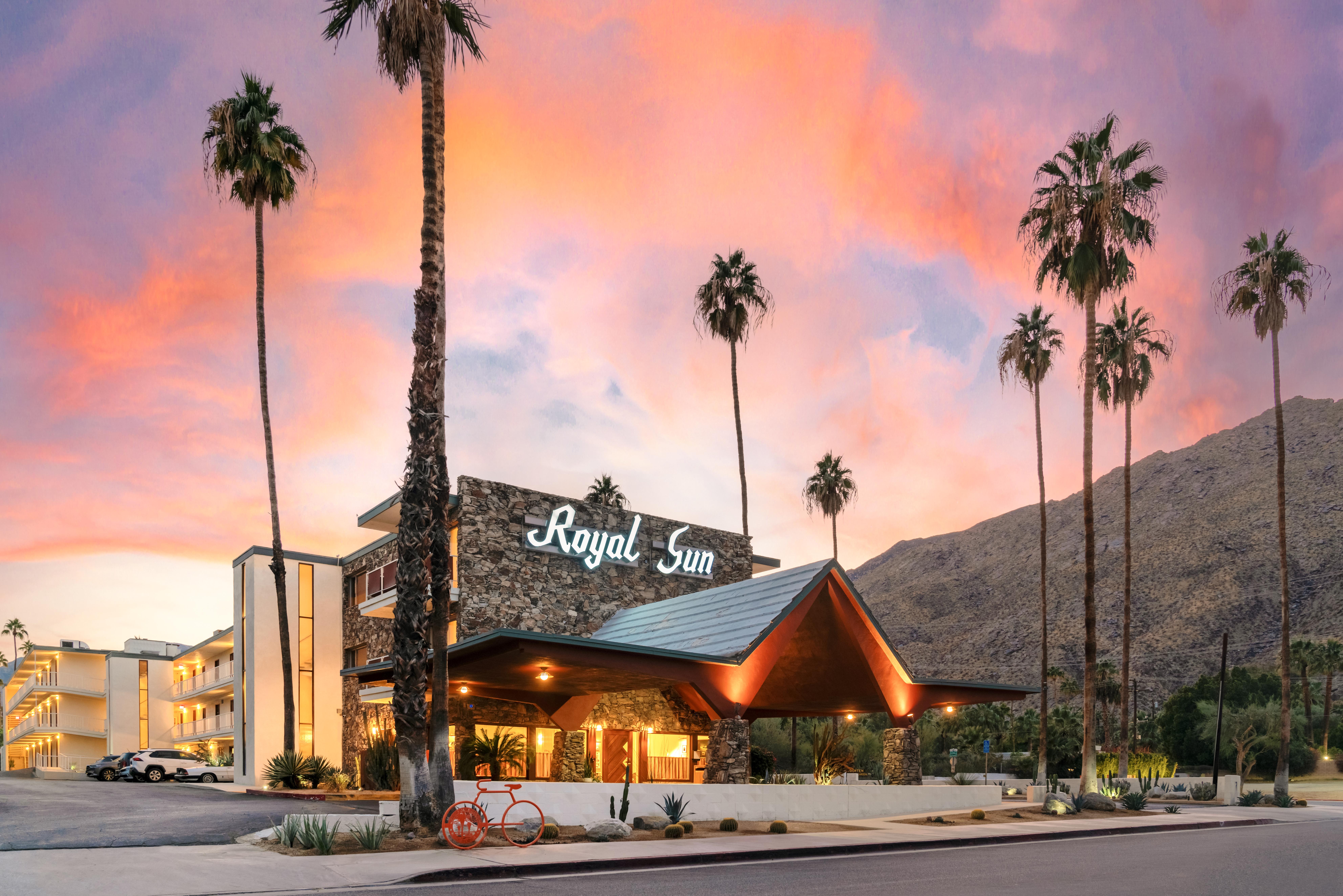 Royal Sun Palm Springs Hotel Bagian luar foto